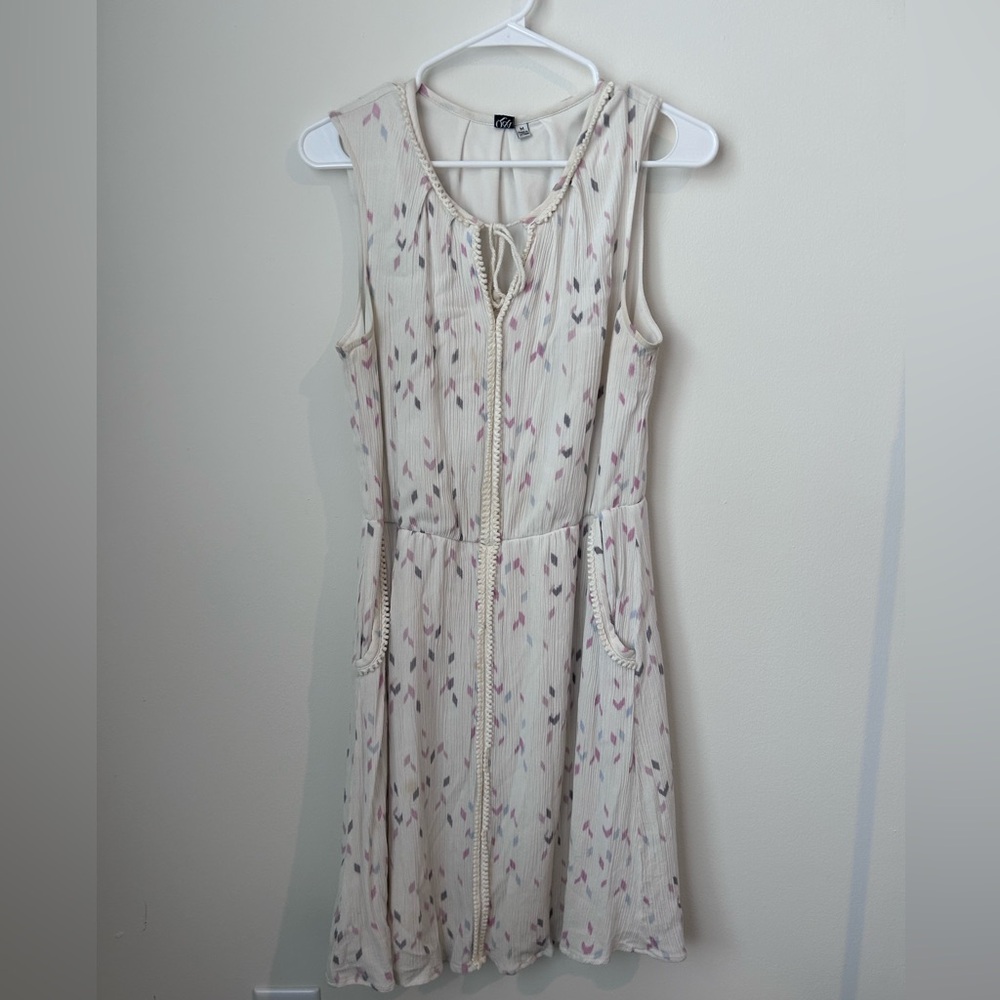 Cream Scoop Neck Sleeveless Midi Sundress